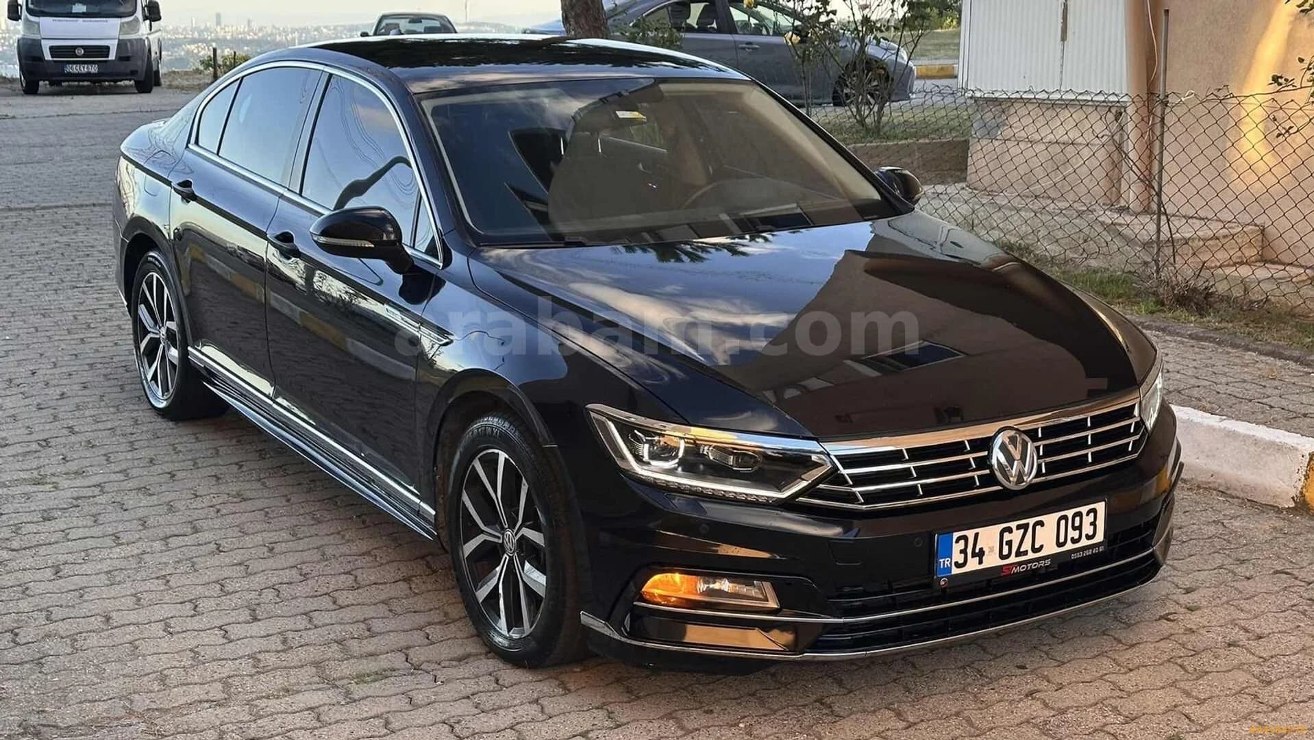 Volkswagen Passat — Fotoğraf 1/17